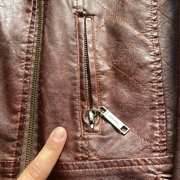 Leather jacket - Picture 3 of 4